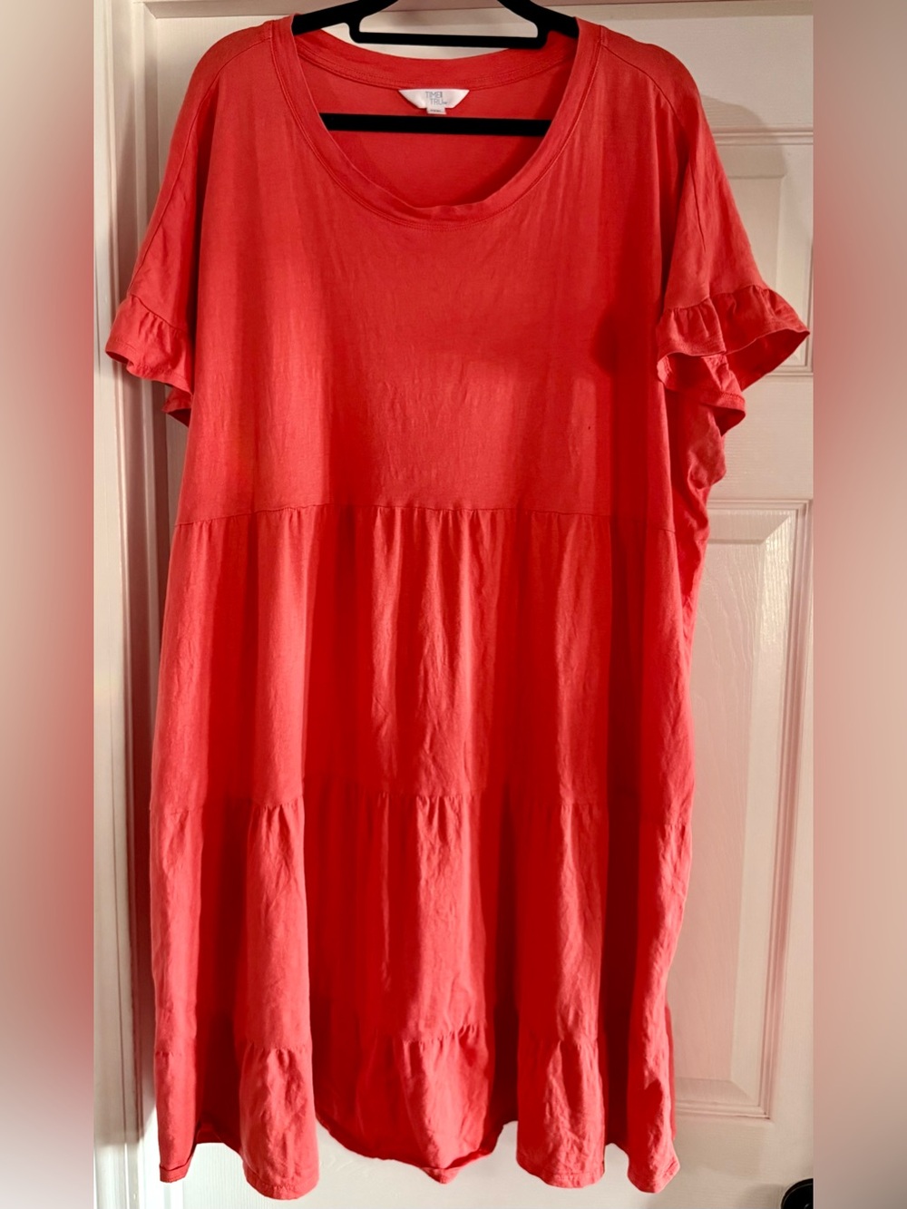 Pre-Loved Women's Tiered Short Sleeve Dress in Coral
